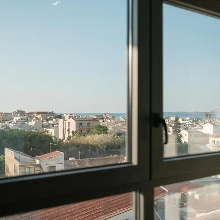 Sky-high Penthouse W. Stunning Views - 01 *