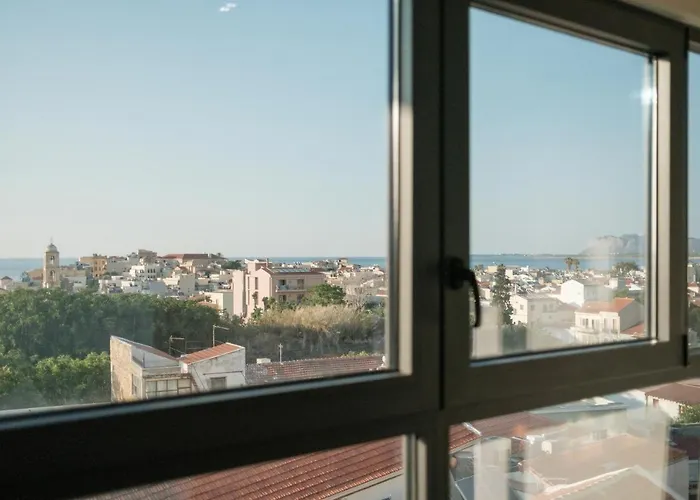 Sky-high Penthouse W. Stunning Views - 01 *