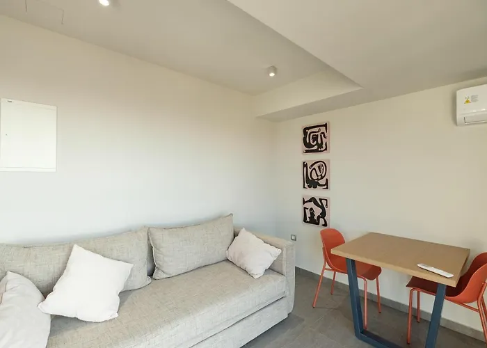 Sky-high Penthouse W. Stunning Views - 01 Apartamento La Canea