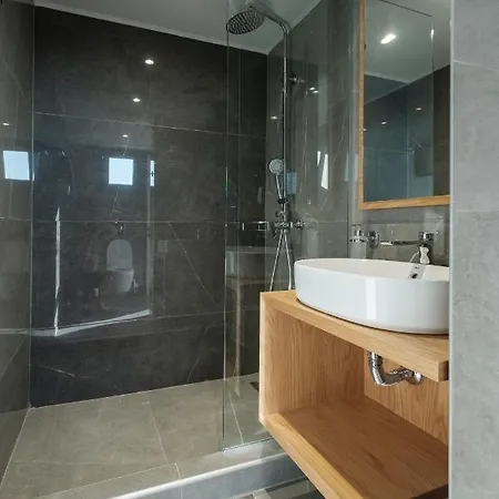 Sky-high Penthouse W. Stunning Views - 01 Apartamento